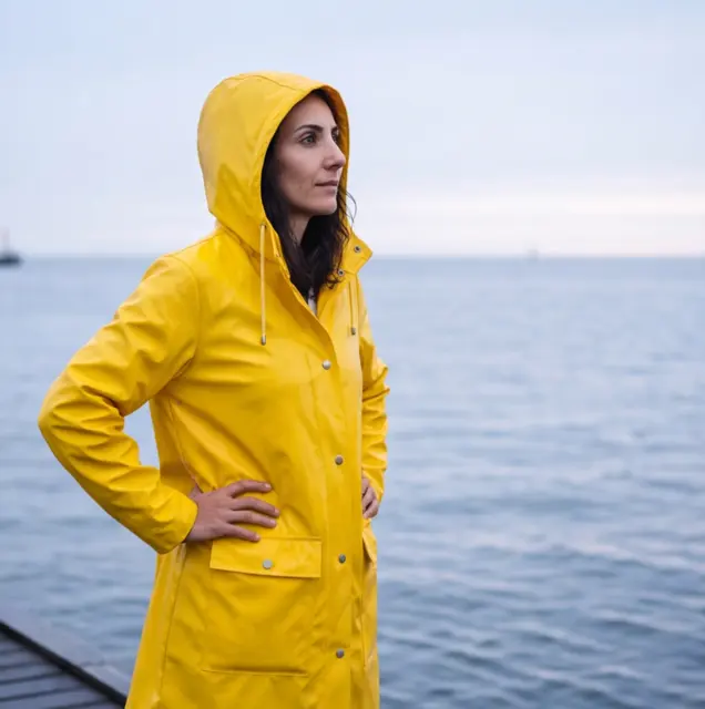 Mara, Hamburg harbour pose 2