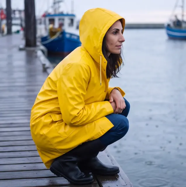 Mara, Hamburg harbour pose 5